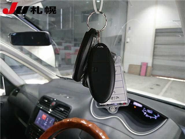 NISSAN SERENA 2013