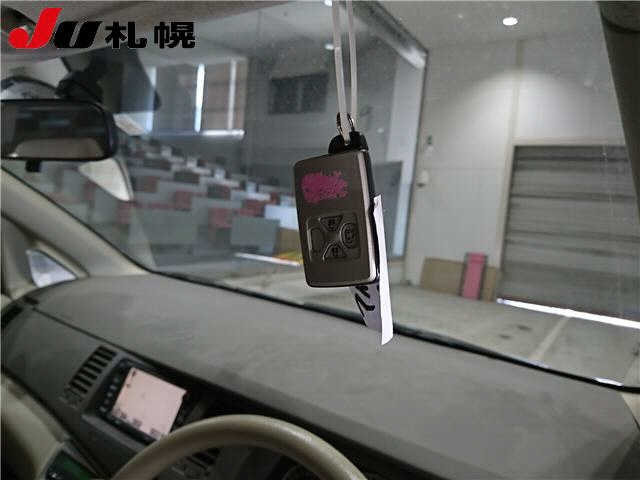 TOYOTA ISIS 2010