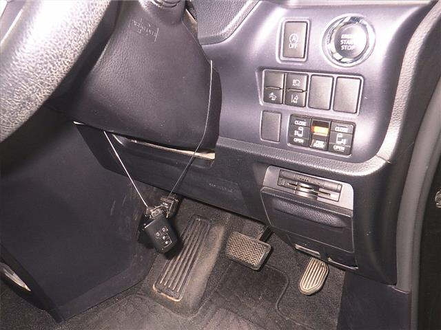 TOYOTA NOAH 2016