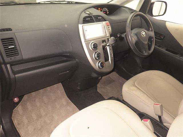 TOYOTA RACTIS 2010
