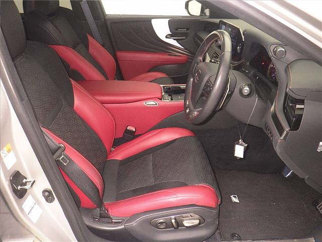 LEXUS LS 2021