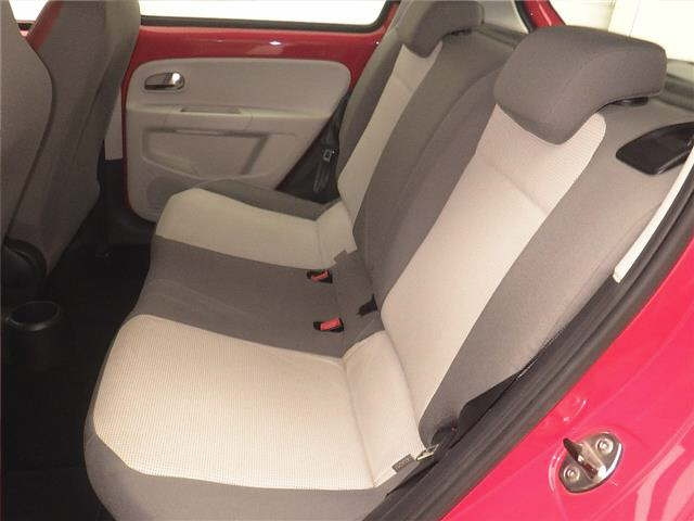 VOLKSWAGEN UP 2013