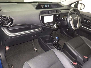 TOYOTA AQUA 2013