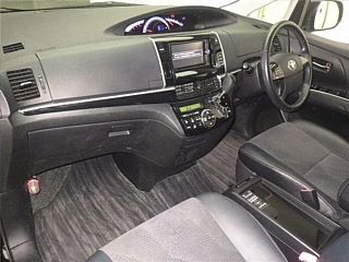 TOYOTA ESTIMA 2013