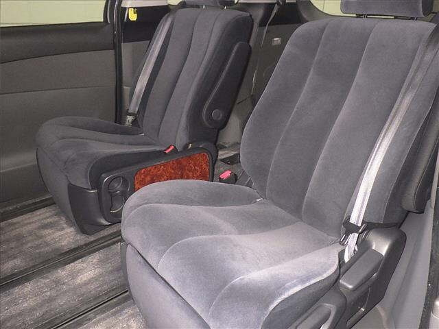 TOYOTA ESTIMA 2011