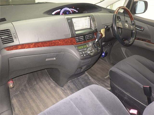 TOYOTA ESTIMA 2011