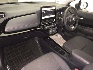 TOYOTA AQUA 2025