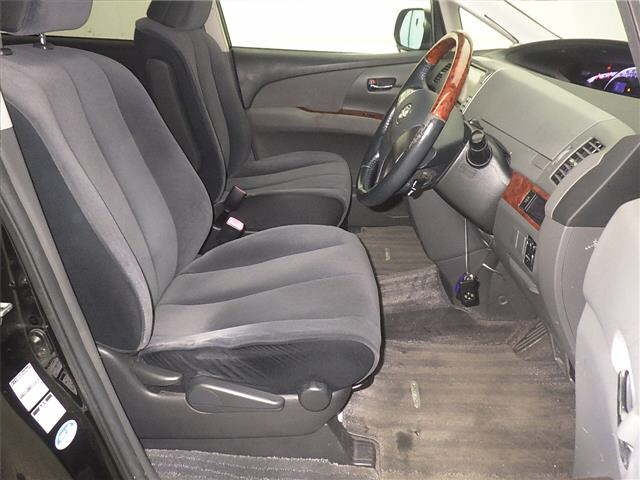 TOYOTA ESTIMA 2011