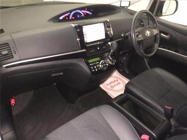 TOYOTA ESTIMA 2015
