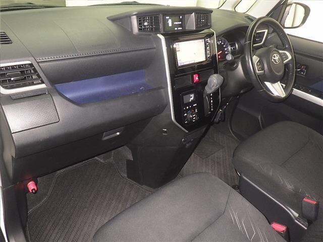 TOYOTA ROOMY 2020