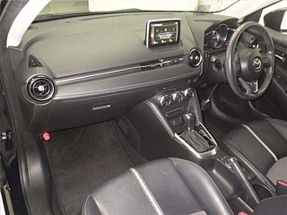 MAZDA DEMIO 2016