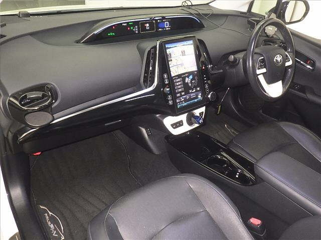 TOYOTA PRIUS PHV 2017