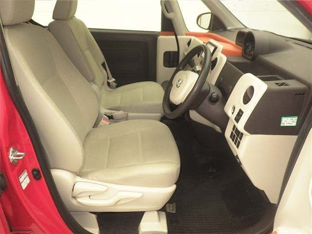 TOYOTA PORTE 2013