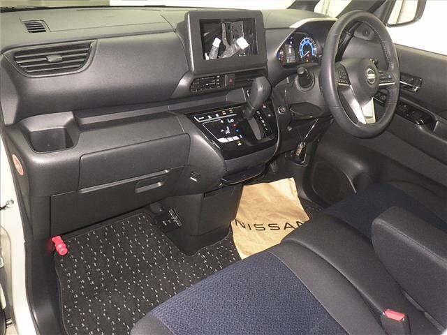 NISSAN ROOX 2022