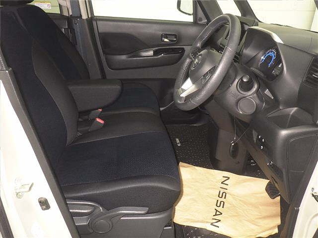NISSAN ROOX 2022
