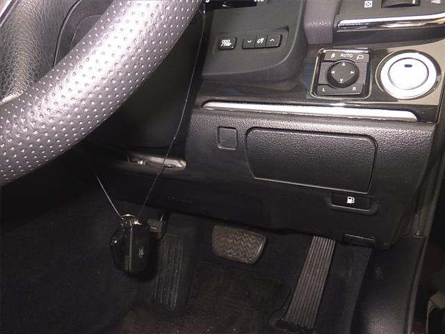 TOYOTA CROWN 2013