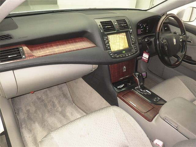 TOYOTA CROWN 2009