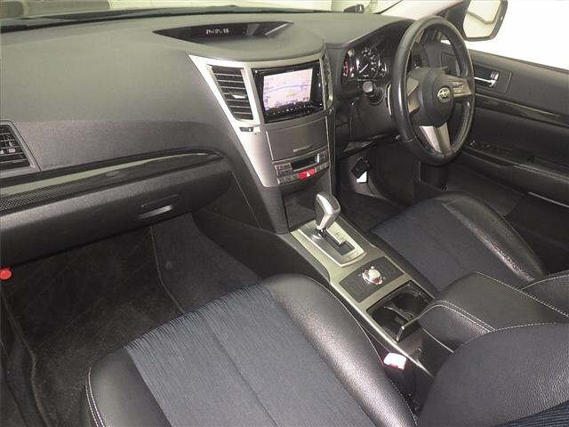 SUBARU LEGACY 2012
