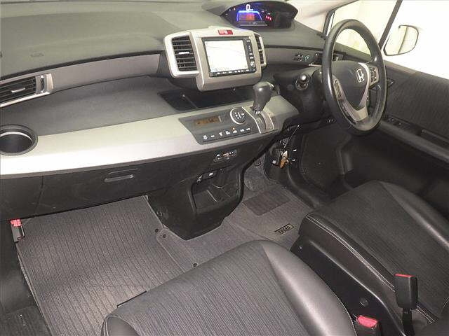HONDA FREED 2013