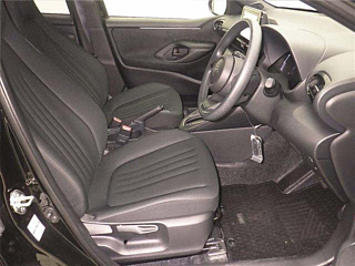 TOYOTA YARIS 2025