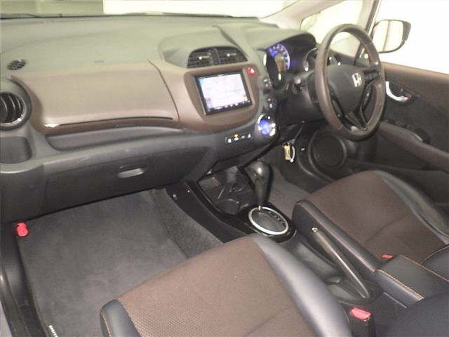 HONDA FIT SHUTTLE 2011