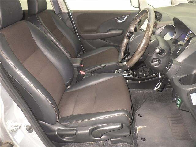 HONDA FIT SHUTTLE 2011