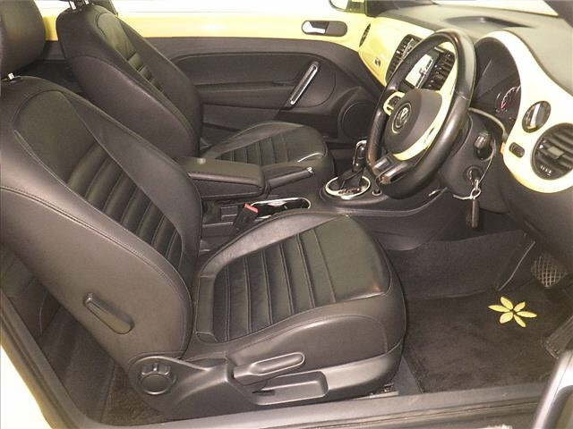 VOLKSWAGEN THE BEETLE 2014
