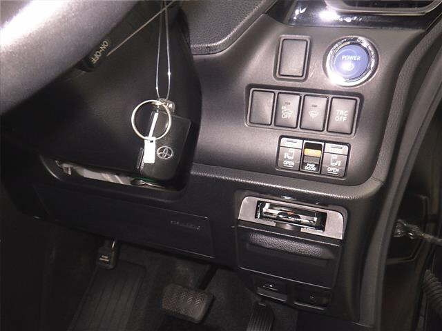 TOYOTA ESQUIRE 2015