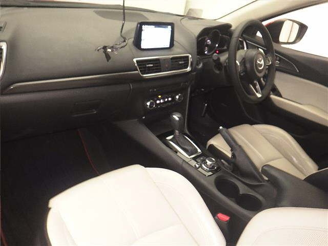 MAZDA AXELA 2016