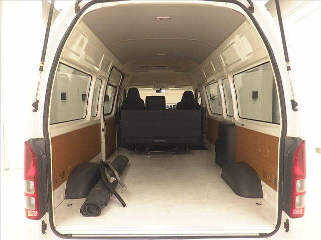 TOYOTA HIACE VAN 2013