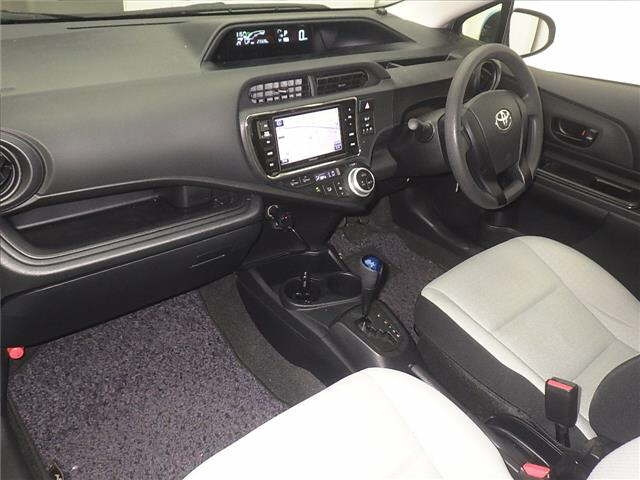 TOYOTA AQUA 2016