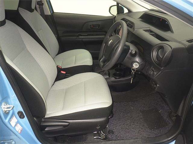TOYOTA AQUA 2016