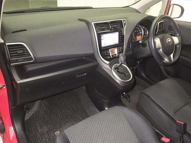 TOYOTA RACTIS 2014