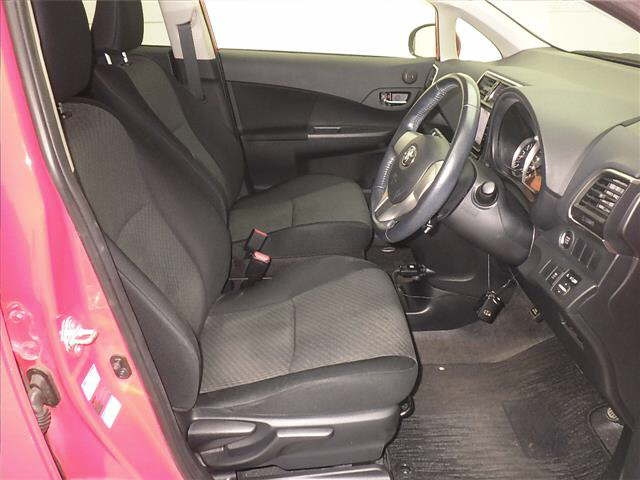 TOYOTA RACTIS 2014