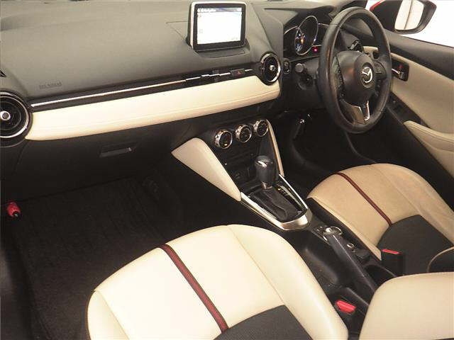 MAZDA DEMIO 2015