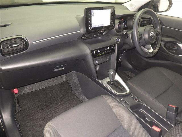 TOYOTA YARIS CROSS 2023