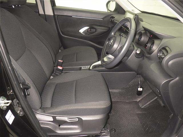 TOYOTA YARIS CROSS 2023