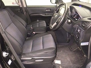 TOYOTA NOAH 2014