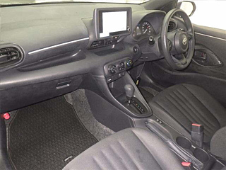 TOYOTA YARIS 2024