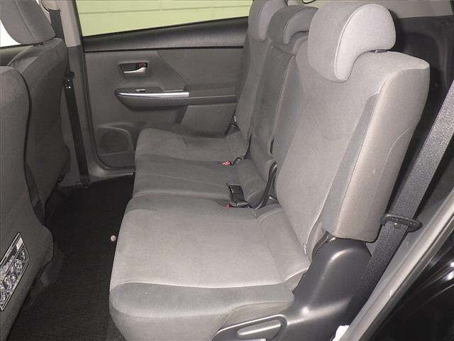 TOYOTA PRIUS ALPHA 2014