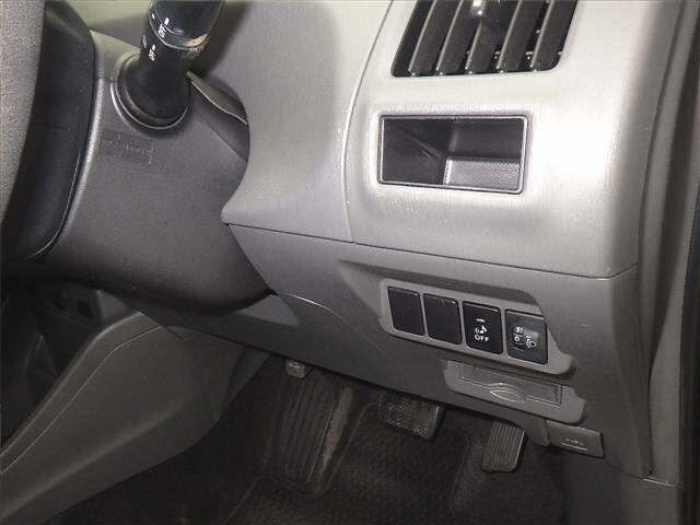 TOYOTA PRIUS ALPHA 2014