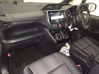 TOYOTA NOAH 2019