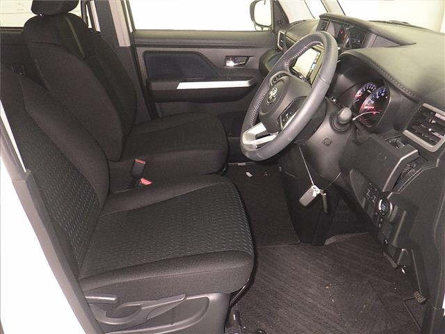 TOYOTA ROOMY 2023