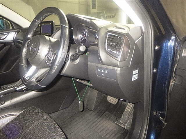 MAZDA AXELA 2017