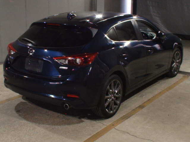MAZDA AXELA 2017