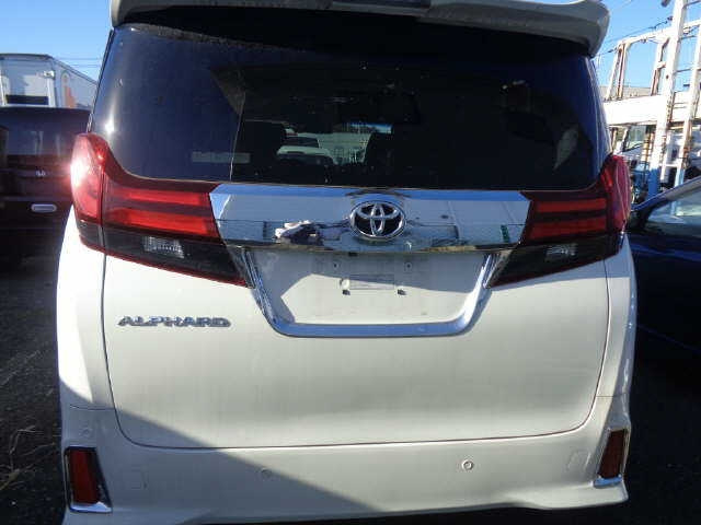TOYOTA ALPHARD 2016