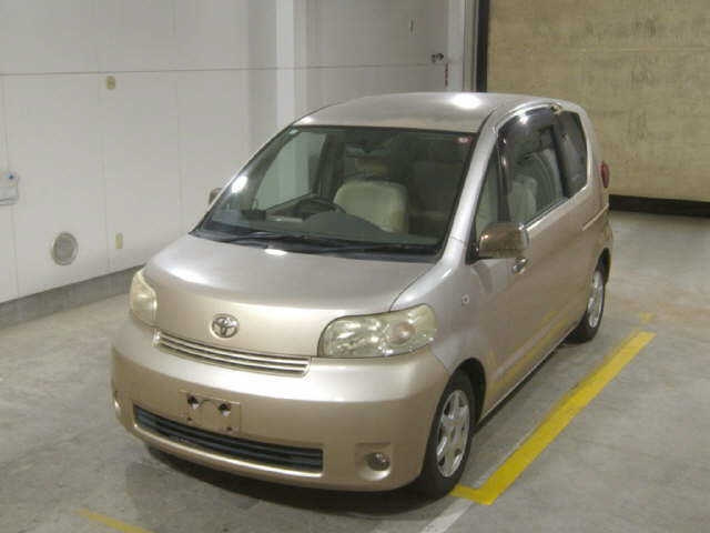 TOYOTA PORTE 2008