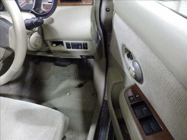 NISSAN TIIDA LATIO 2009