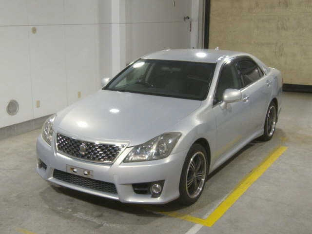 TOYOTA CROWN 2010