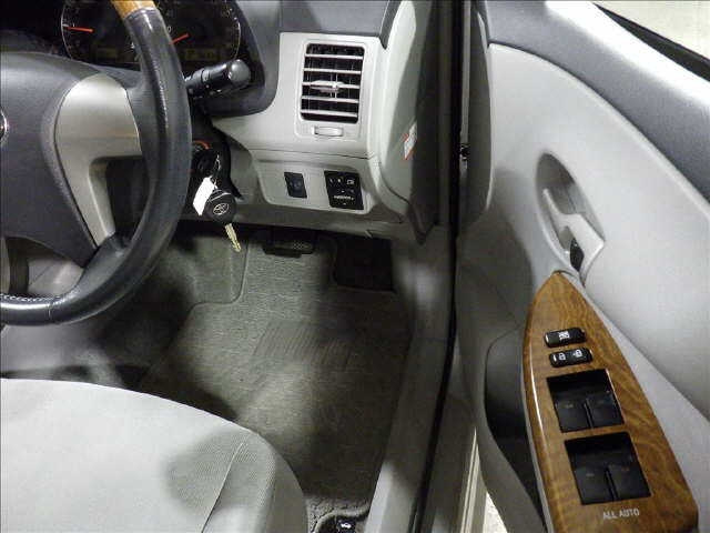 TOYOTA COROLLA AXIO 2010